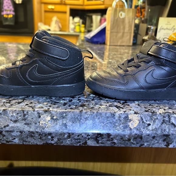 Nike High Top Court lace and velcro sneakers. Size 8C. - Picture 4 of 6